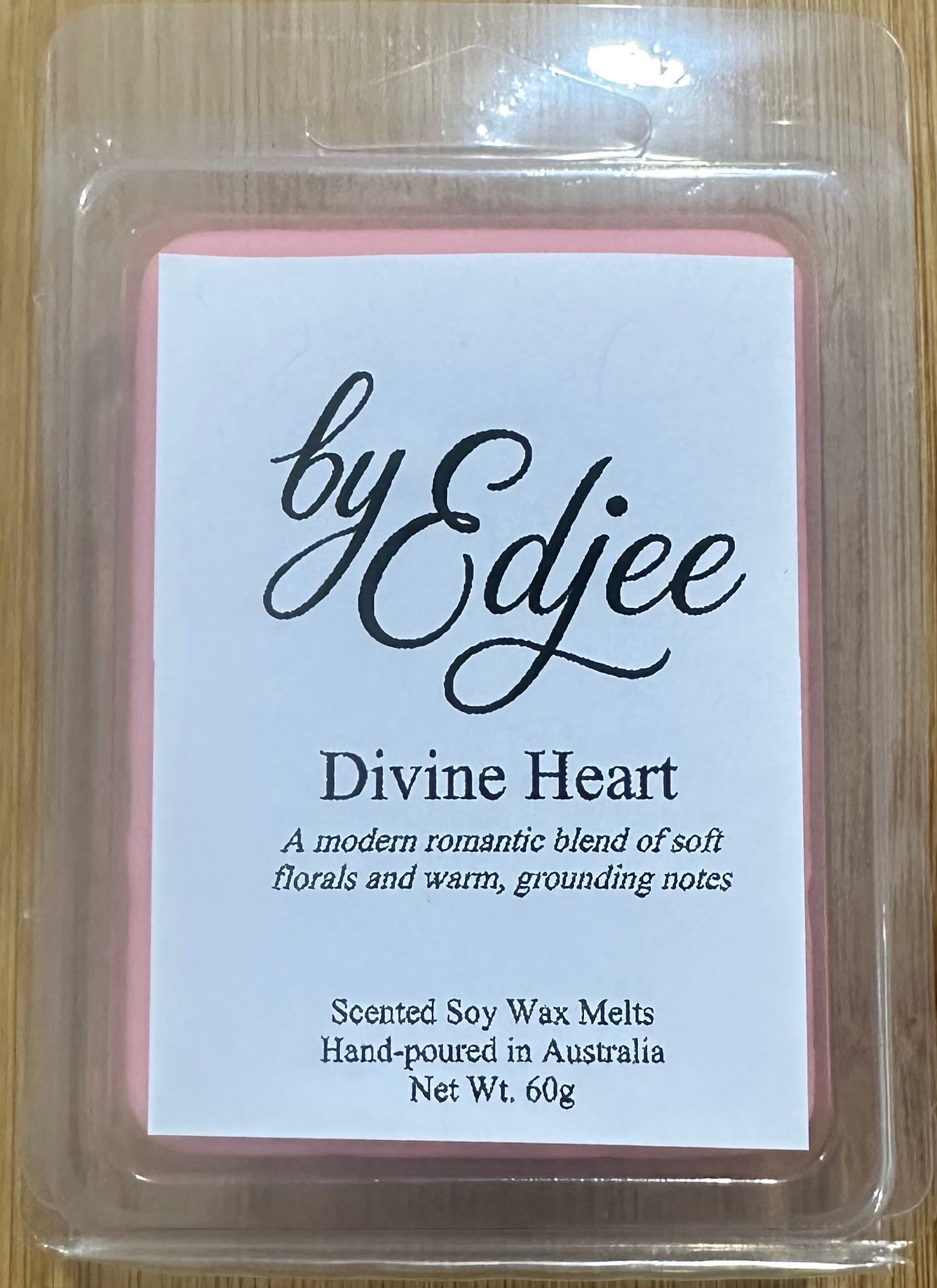Divine Heart soy wax melt with romantic floral and warm musky scent by Edjee, 60g hand-poured soy wax melt in clear packaging